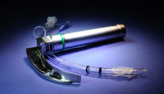 المناظير الحنجرية و علاج البحة الصوتية